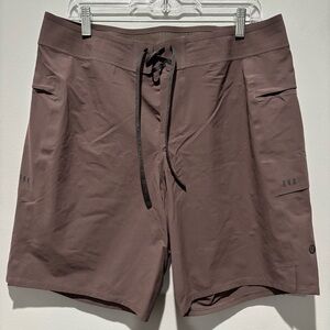 NWOT Lululemon current state board swimming shorts